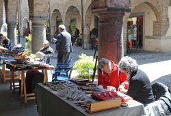 Lame sotto i portici Lame sotto i portici