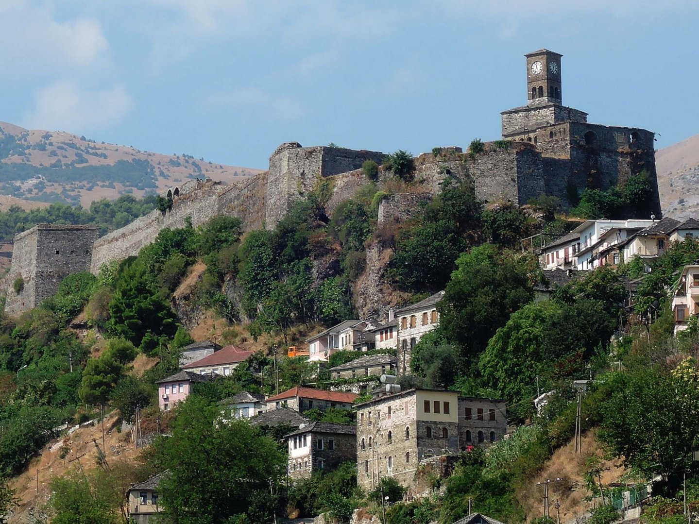 Le armi della Fortezza Argentata Castello
