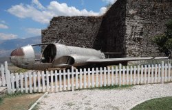 Le armi della Fortezza Argentata Relitto jet militare T33