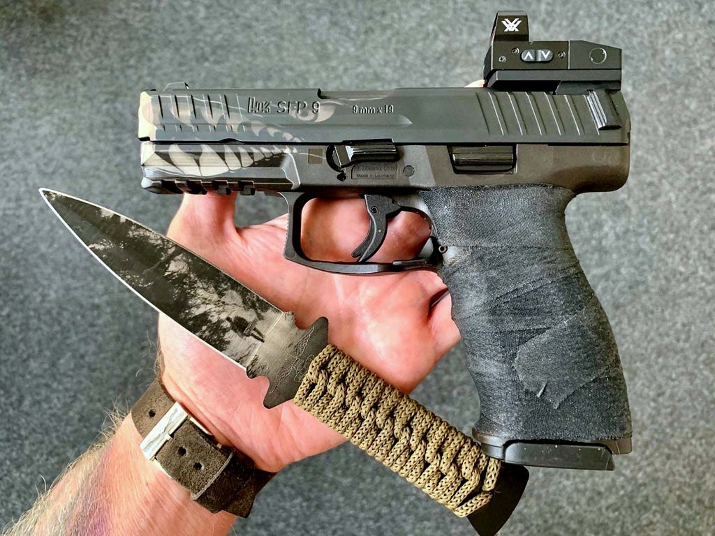 Le incisioni laser della Lesoltac Incisioni su H&K e su coltello