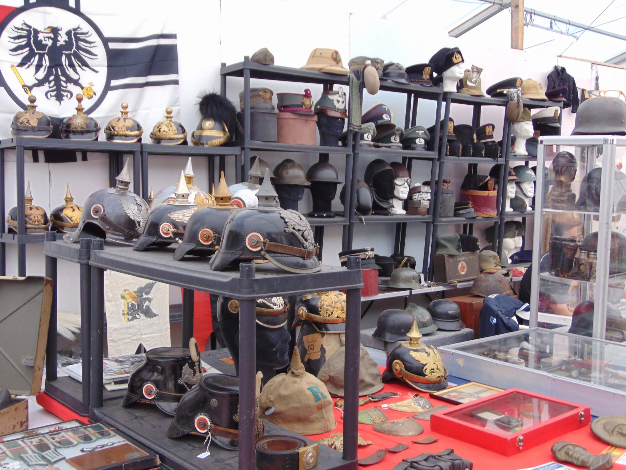 militaria: Collezionismo militare, si ricomincia dopo le ferie con Militaria alla Torre militaria: Collezionismo militare, si ricomincia dopo le ferie con Militaria alla Torre