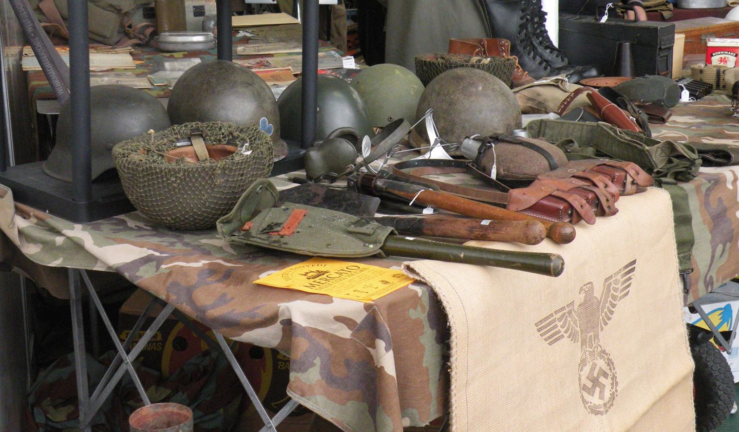 Militaria alla Torre