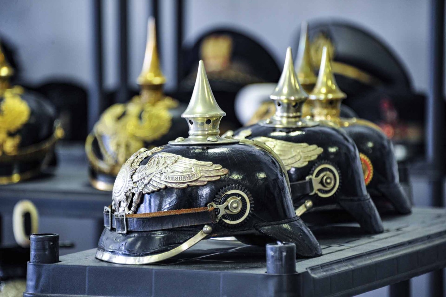 Elmetti in esposizione