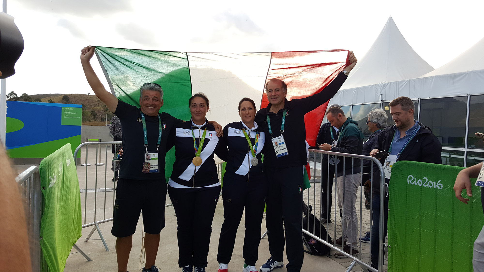 tiro-a-volo: Oro e argento per l'Italia femminile dello skeet, tripletta per Beretta