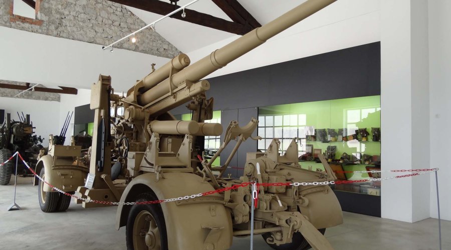 Parco della Storia Militare a Pivka Cannone tedesco Flak da 88 mm