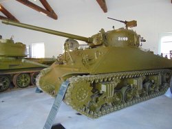 Parco della Storia Militare a Pivka Carro americano Sherman M4A3