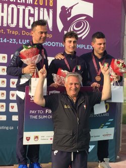 Tiro a volo: concluso il Qatar Open Grand Prix 2018 Podio del Double Trap con il Commissario Tecnico Mirco Cenci