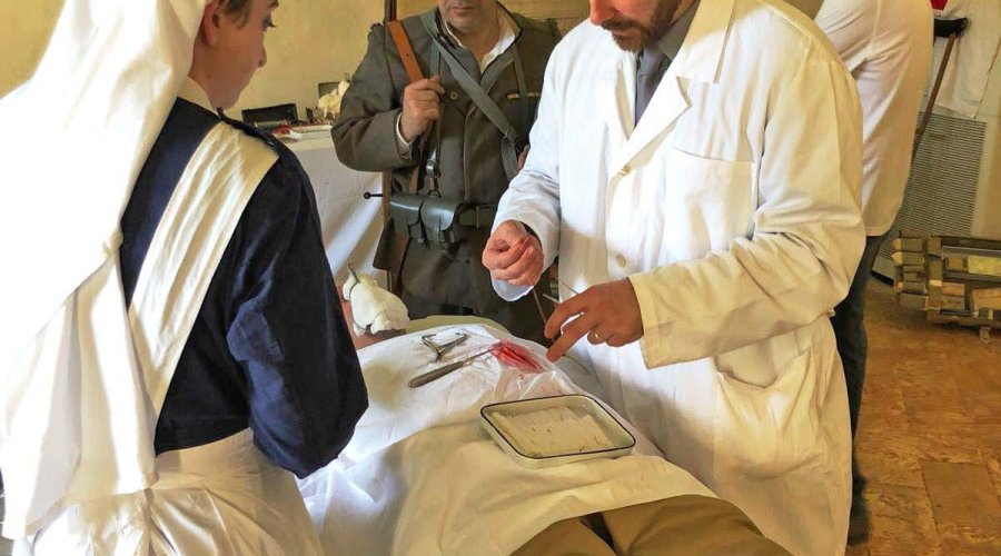 Rievocazione intervento chirurgico militare