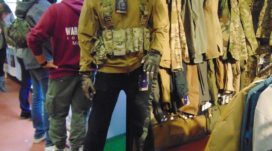 Manichino nello stand