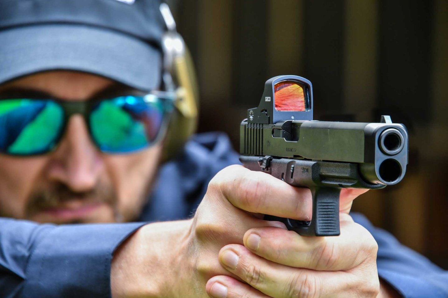 Tiratore con pistola