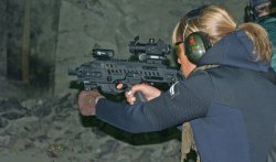 Tirooperativo.it inaugura i corsi "PDW" Donna durante corso di difesa personale
