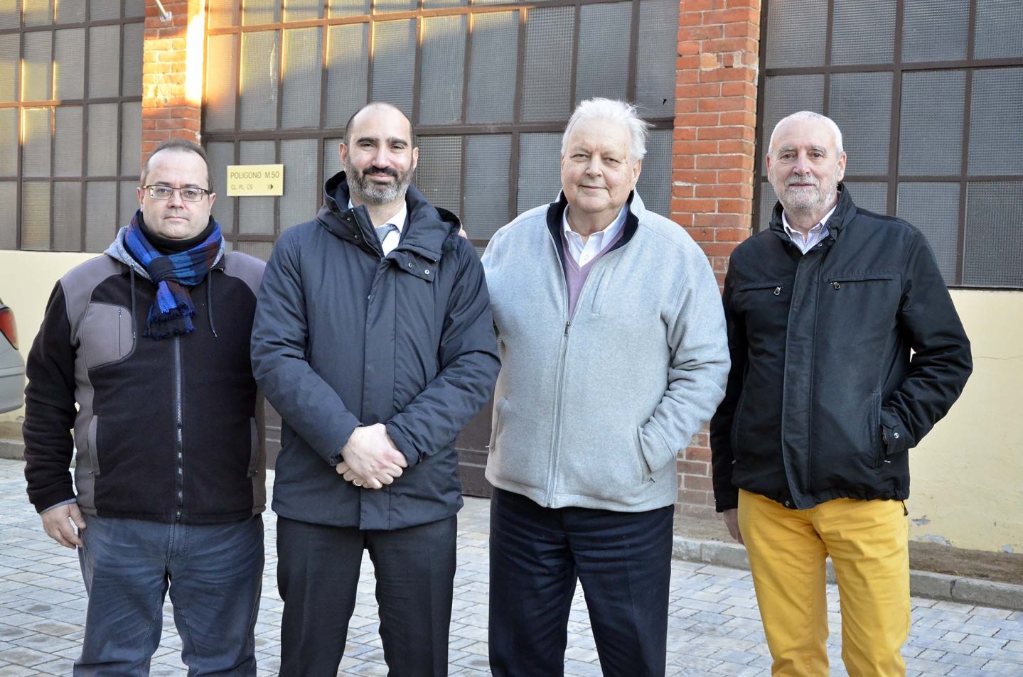 Una visita al TSN di Como Foto di gruppo: da sinistra Claudio Bareato, segretario della sezione, Filippo Giancola, Presidente, Gino Beonio Brocchieri, allenatore e il campione olimpionico Roberto Ferraris.