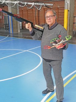 Attenti al drone! Scienza e tecnologia al servizio del tiro sportivo Attenti al drone! Scienza e tecnologia al servizio del tiro sportivo