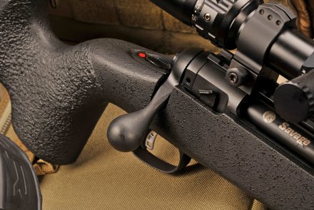 Carabina Savage 10 FCP-McMillan La manetta d’armamento ha un’espansione piriforme e maggiorata