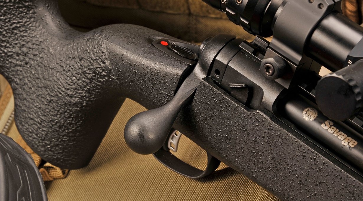 La manetta d’armamento ha un’espansione piriforme e maggiorata