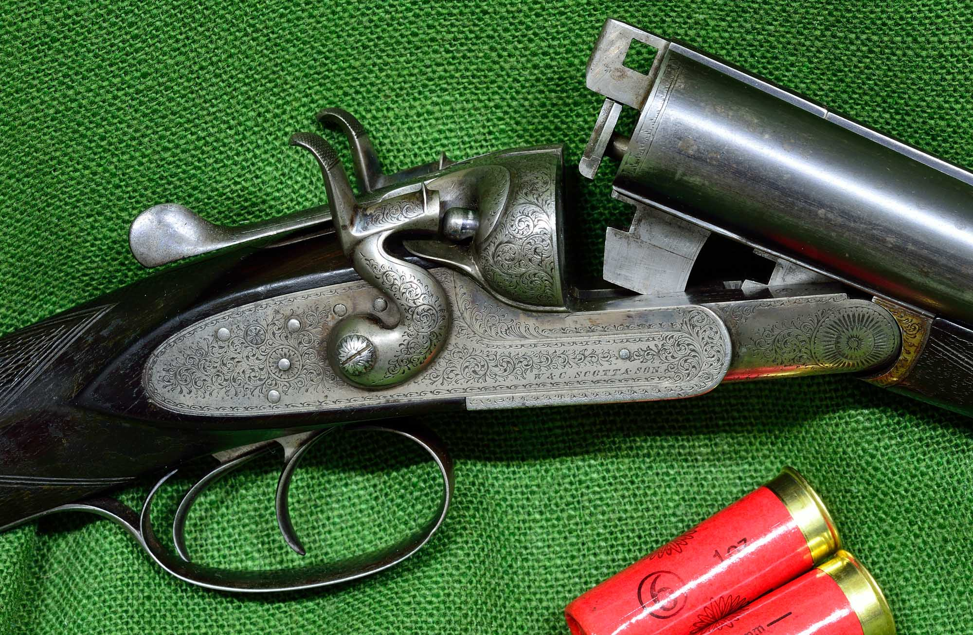 cultura: Armi Shop dicembre 2016: tutti i contenuti del nuovo numero