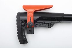 Test: Derya MK-12 IPSC, un semiautomatico in calibro 12 per tiro sportivo Poggiaguancia del fucile Derya MK-12 IPSC