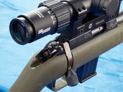 Diana R-22 in calibro.22 LR, ritorno alla percussione anulare Manetta di armamento della Diana R-22