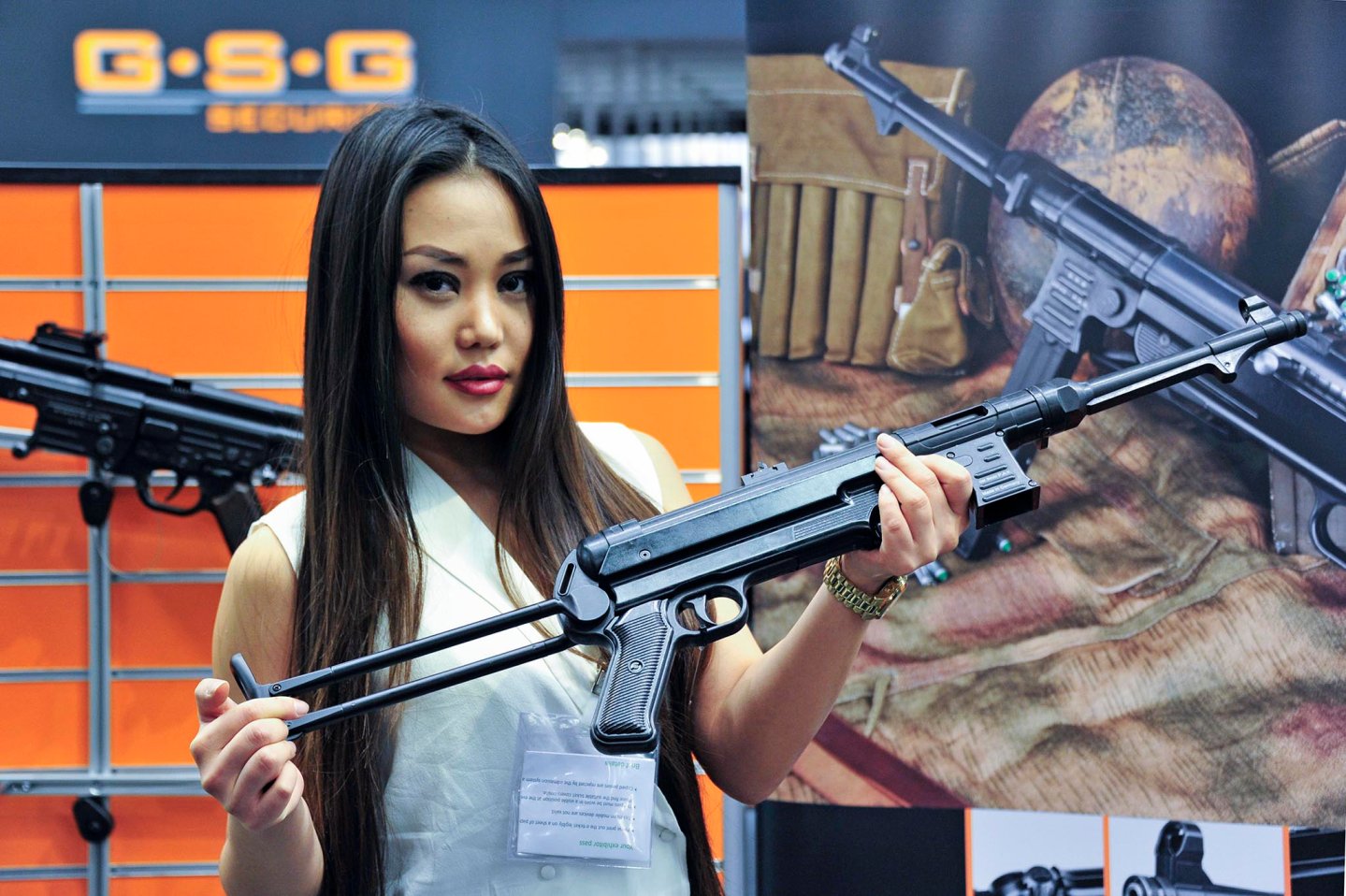 German Sport Guns MP-40 calibro 9x19mm e 9 P.A.K.  La GSG - German Sport Guns GmbH espone le carabine MP-40 calibro 9x19mm e 9mm P.A.K. all'IWA OutdoorClassics 2016