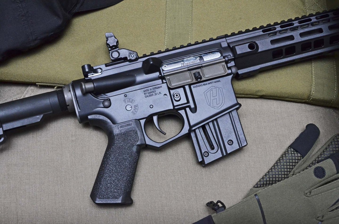 Hämmerli TAC R1 22, un "Black Rifle" in calibro .22 LR Hämmerli TAC R1 22 carabina semiautomatica