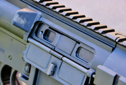 Carabina SIG Sauer 716 Patrol calibro .308 Winchester Finestra di espulsione SIG Sauer 716 Patrol
