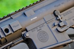 Carabina SIG Sauer 716 Patrol calibro .308 Winchester Pulsante sblocco della carabina SIG Sauer