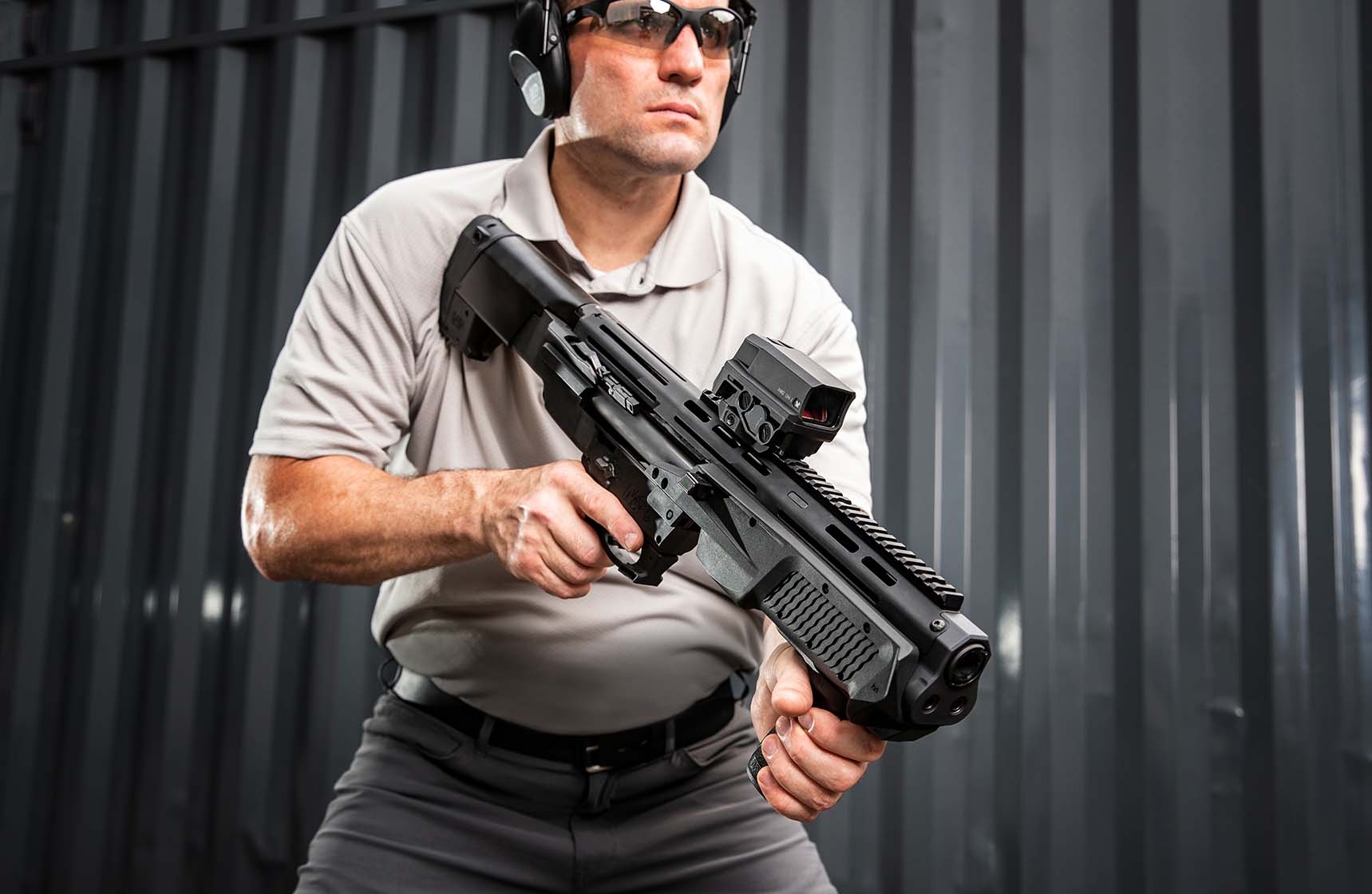 smith-wesson: Smith & Wesson M&P 12, un nuovo fucile a pompa in configurazione bull-pup per difesa abitativa