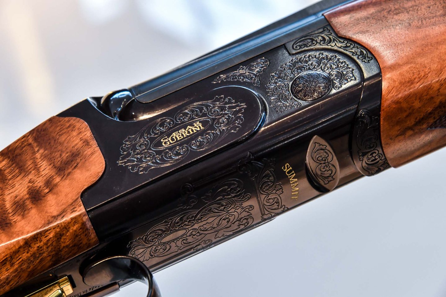 Sovrapposto Caesar Guerini Summit Black Ascent Sporting Nuove incisioni di bascula Caesar Guerini Summit