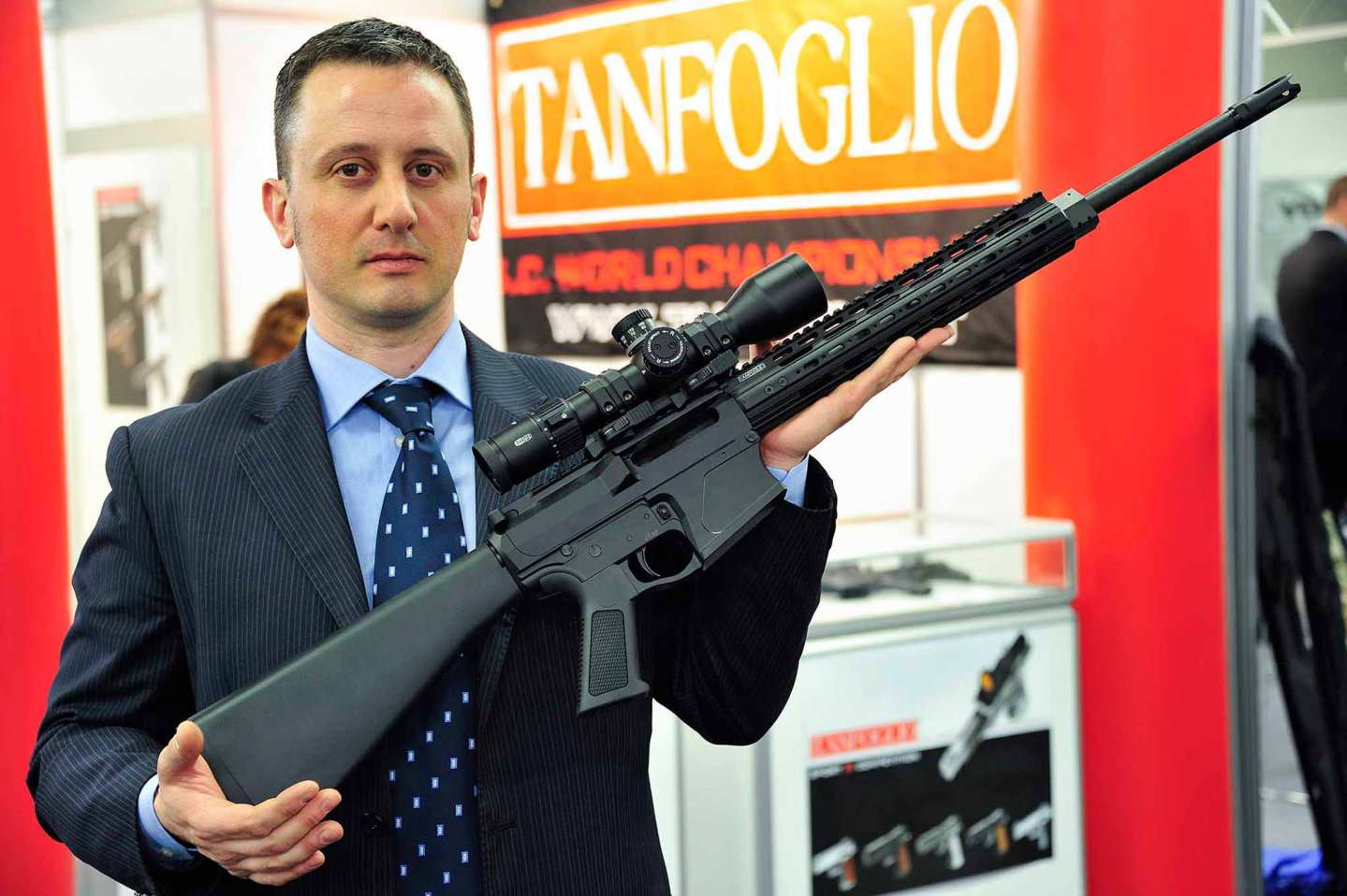 Fucile semiautomatico Tanfoglio TSR calibro .223 Remington Tanfoglio presenta il fucile semiautomatico TSR calibro .223 Remington all'IWA OutdoorClassics 2016