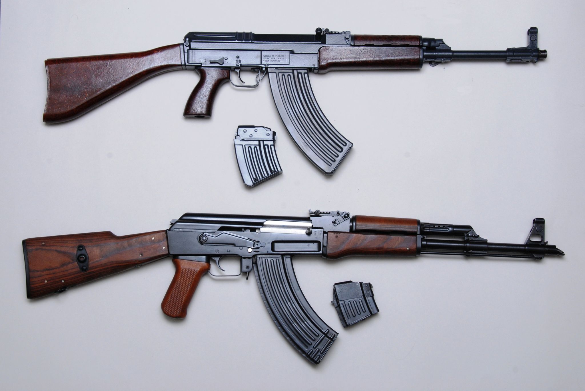 AK 47 e VZ58