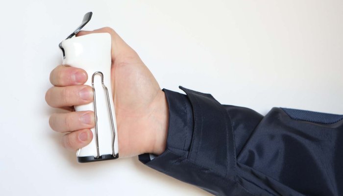 legge: Taser, manganelli, tirapugni e coltelli a scatto: la nuova sentenza della Cassazione