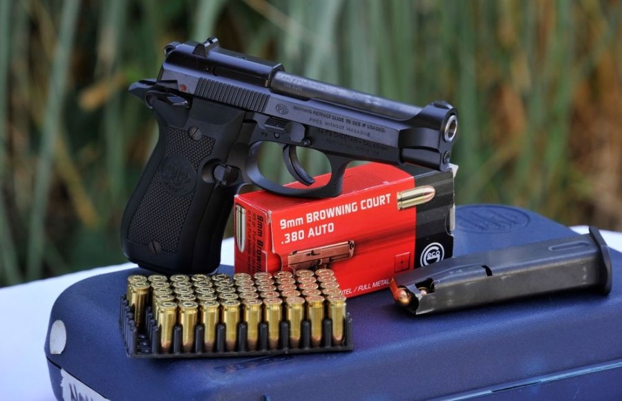 Legittima difesa, nell'armeria di Savona: Aumenta la vendita delle pistole  