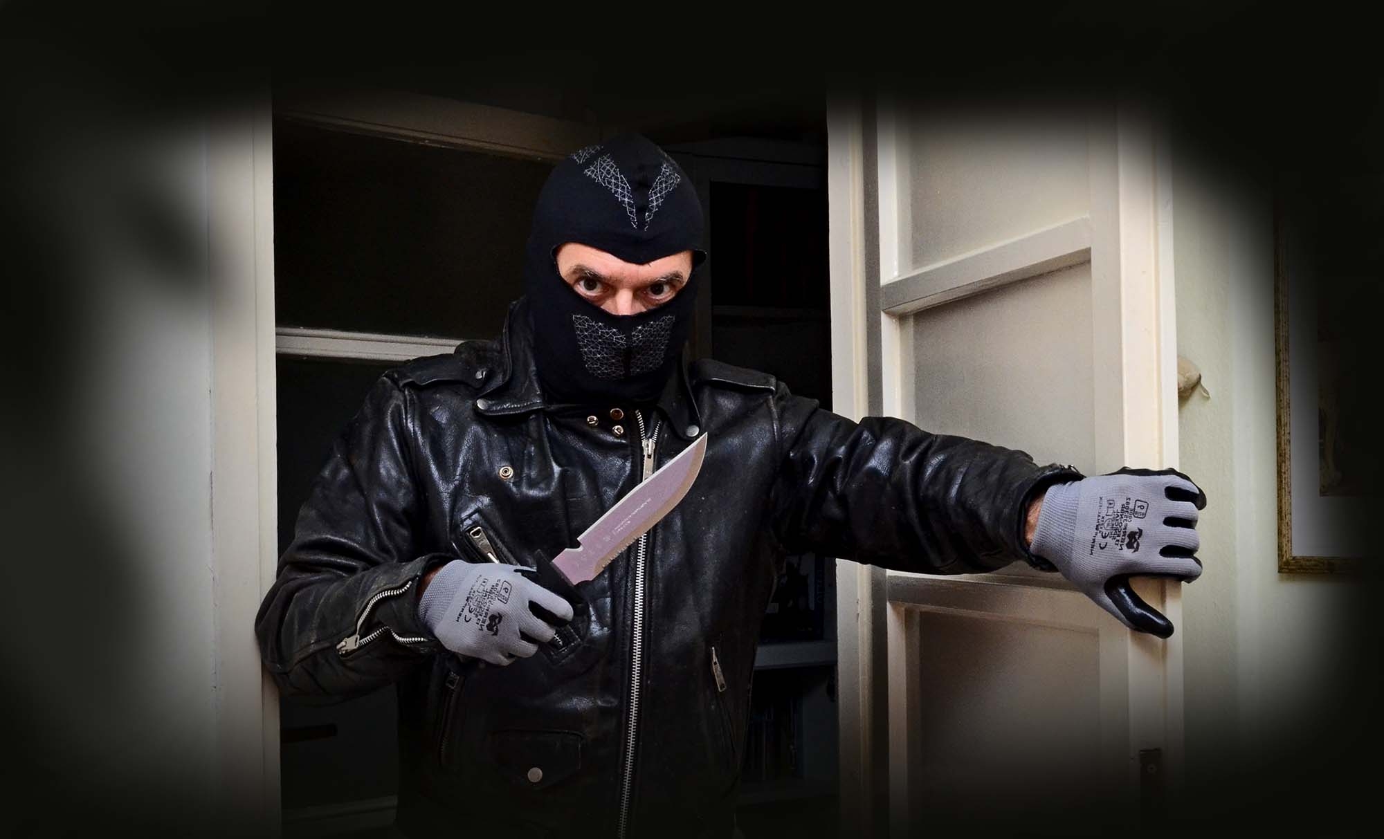 legge: Ammonimento del questore e conseguenze sul porto d’armi