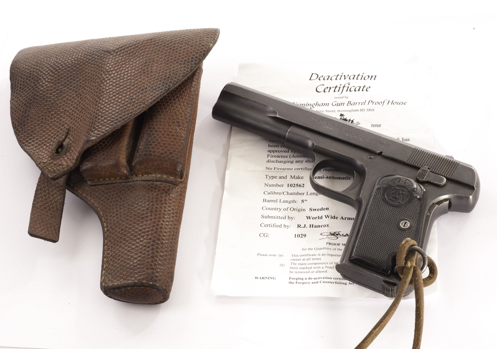 legge: Armi disattivate: il Ministero emana una circolare sui nuovi regolamenti