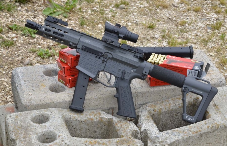 legge: Armi corte e munizioni in calibro 9x19: aggiornamenti sull’emendamento Fazzolari