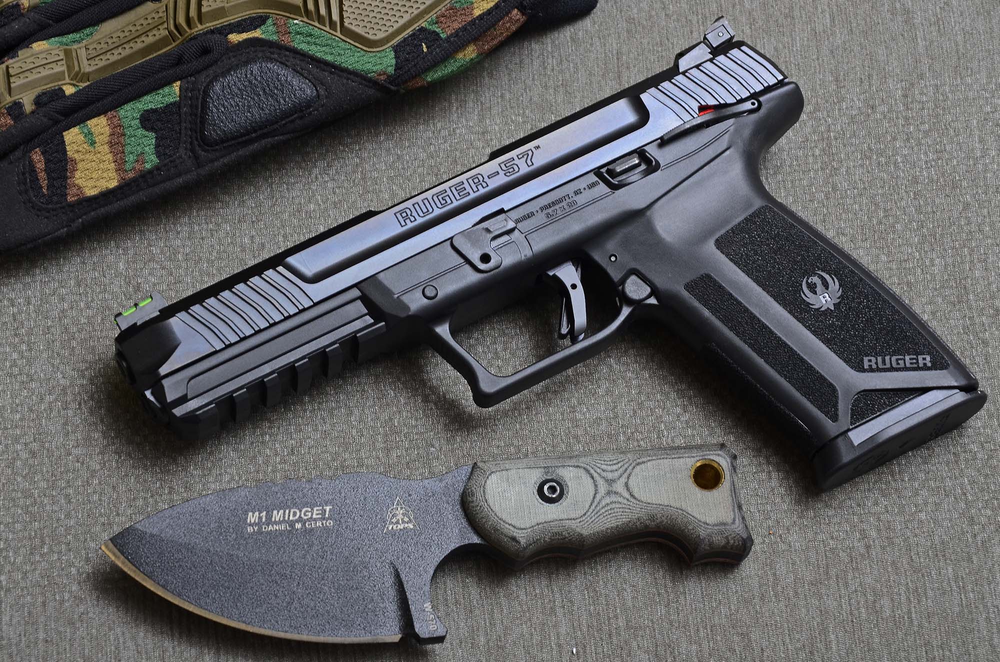 legge: Convivenza con pregiudicati: porto d’armi a rischio