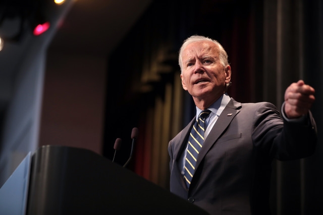 legge: Biden e le restrizioni sulle armi