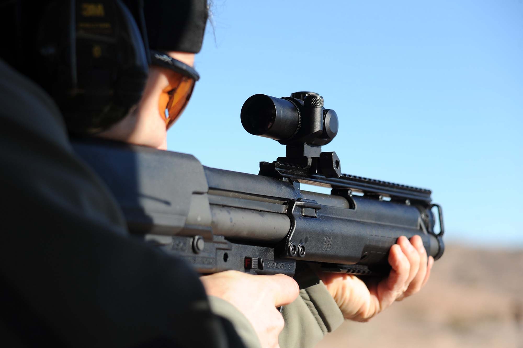 legge: Alterazioni e modifiche su armi da fuoco: analisi normativa e giurisprudenziale