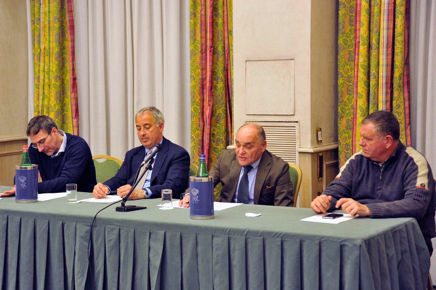 Riunione contrasto legge