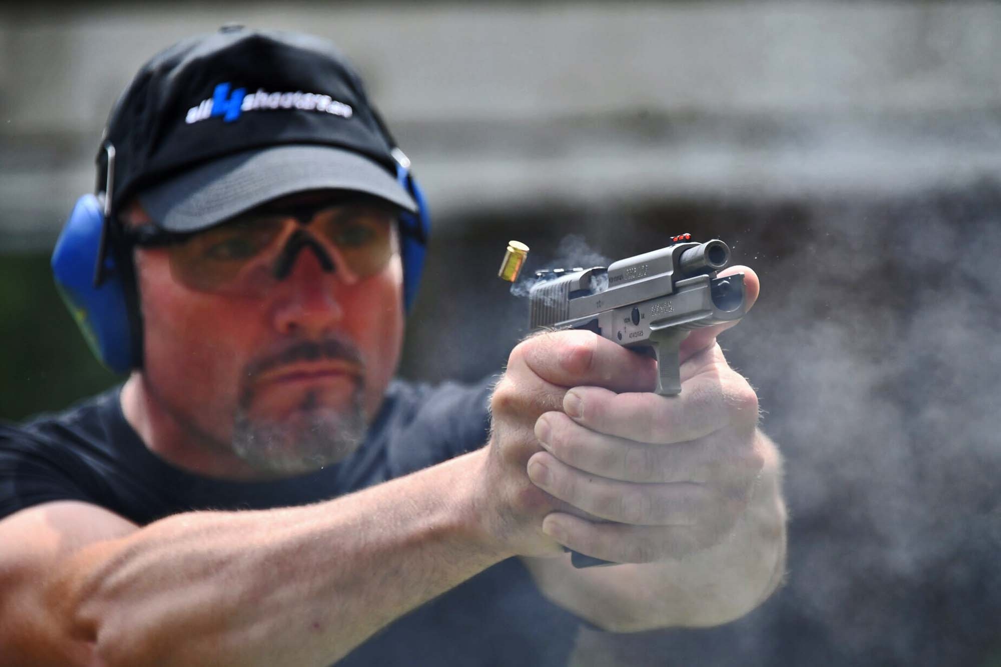 legge: Ritiro cautelare del porto d’armi: cosa dice la legge?