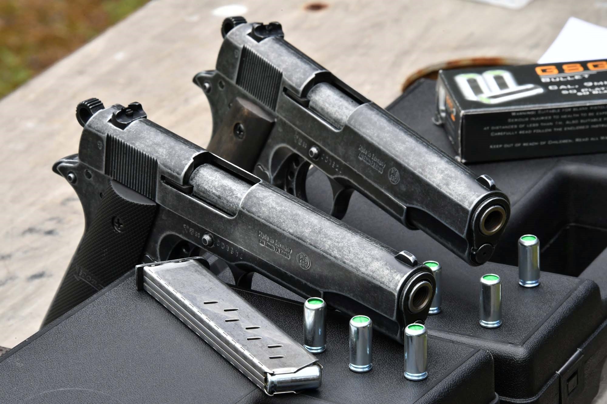 legge: Uscire di casa con una pistola a salve: cosa dice la legge?