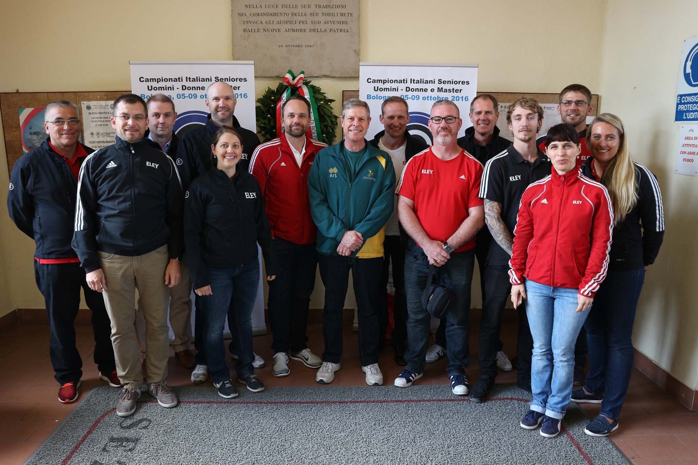 Australian champion Warren Potent retires Warren Potent con il Team ELEY