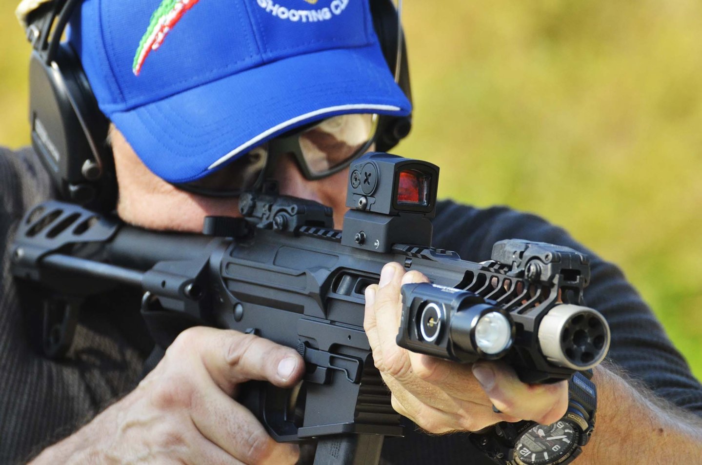 Tiro con ottica Aimpoint ACRO P1