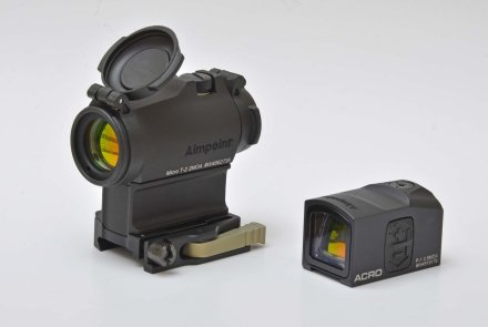 Aimpoint Micro T-2 2 MOA Aimpoint a confronto con ottica ACRO