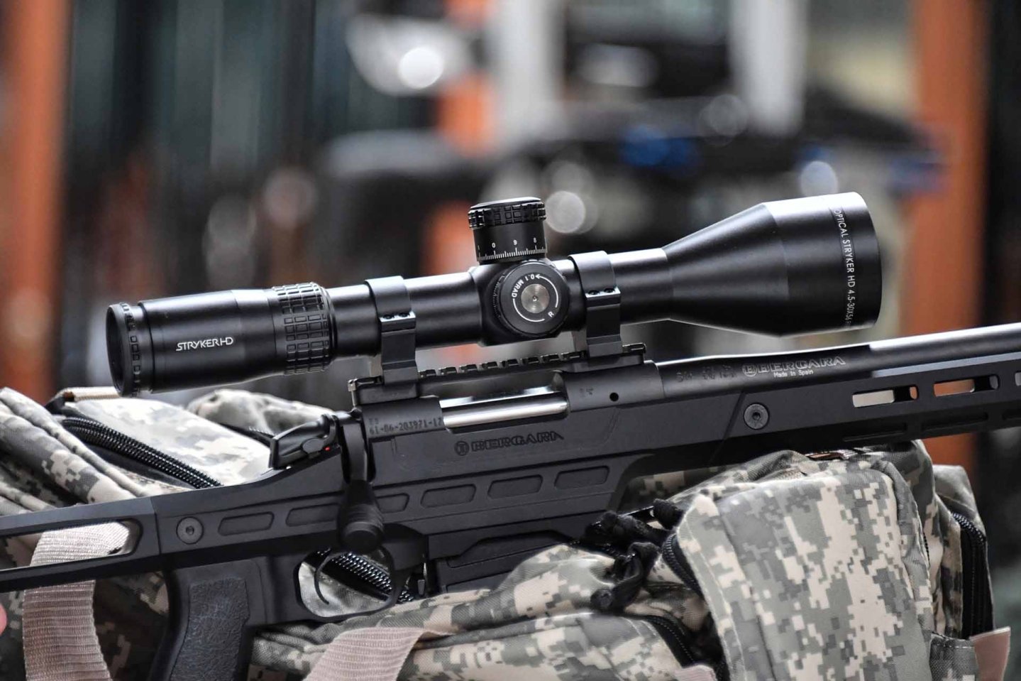Cannocchiale Delta Optical Stryker 4,5-30x50HD montato su carabina Bergara BMP