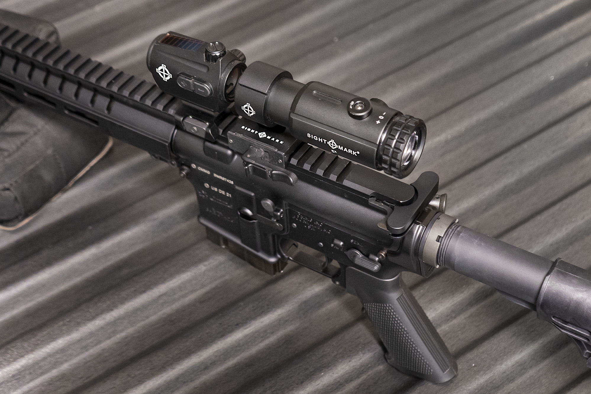 sightmark: Sightmark T-5, un ingranditore 5X per ottiche a punto rosso con attacco basculante