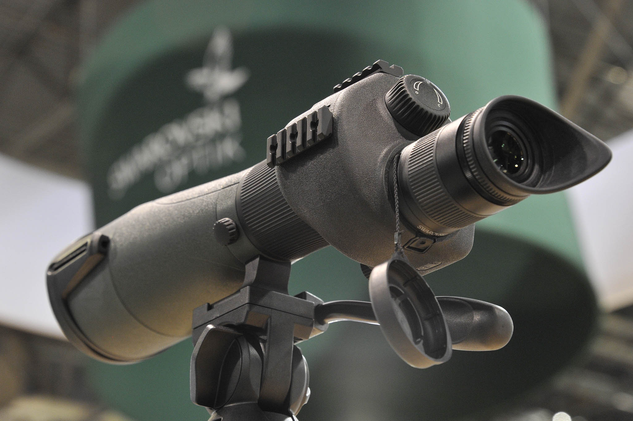 swarovski-optik: Swarovski STR 80, cannocchiale con reticolo proiettato