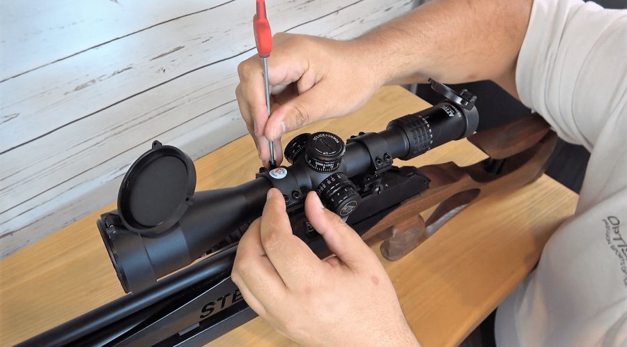 Tutorial: come montare correttamente un cannocchiale su un fucile ad aria compressa Montaggio dell'ottica Aztec Optics su carabina ad aria compressa Steyr LG110 HFT
