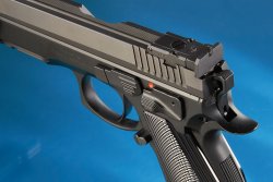 Test: CZ 75 Pro Tuning Taipan di Frankonia, una pistola da competizione di grosso calibro Tacca di mira della pistola CZ 75 Pro Tuning Taipan