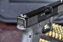 Test: in poligono con la GLOCK 45 calibro 9 mm, un incrocio tra la G17 e la G19 Mira posteriore della GLOCK 45 calibro 9 mm